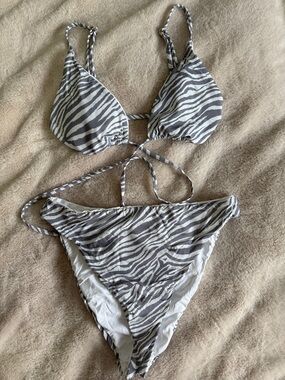 Dippin' Daisy's Gray and White Zebra Print Triangle Bikini